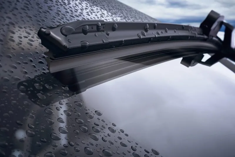 Szyba samochodowa pokryta powłoką hydrofobową